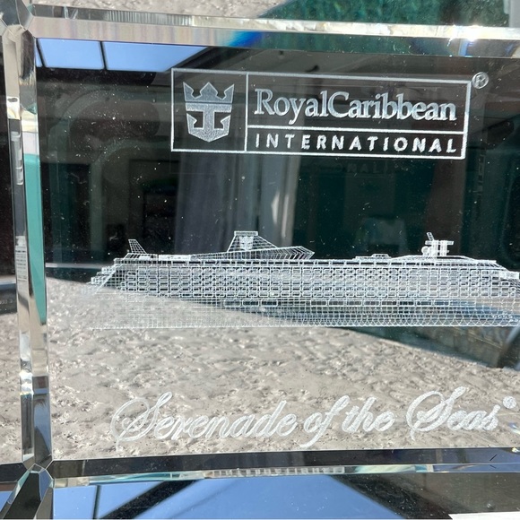 Royal Cribbean Other - SERENADE of the Seas Royal Caribbean Crystal block ship model